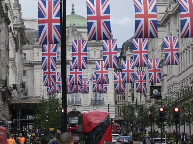 20250505 VE day Fly past London