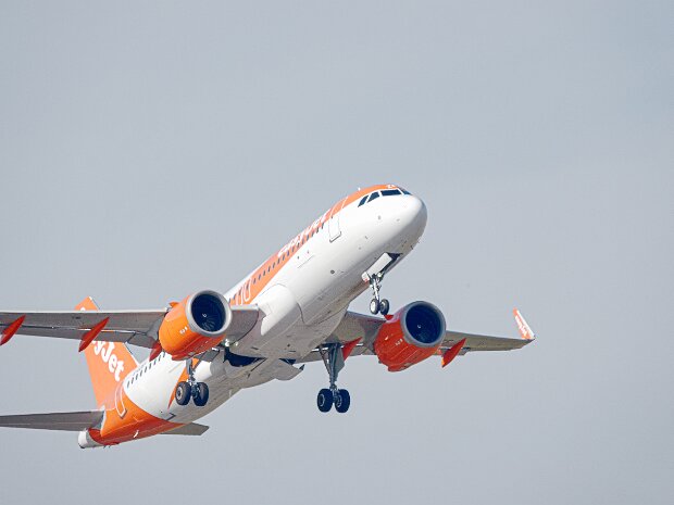 20259220 Gatwick Processed